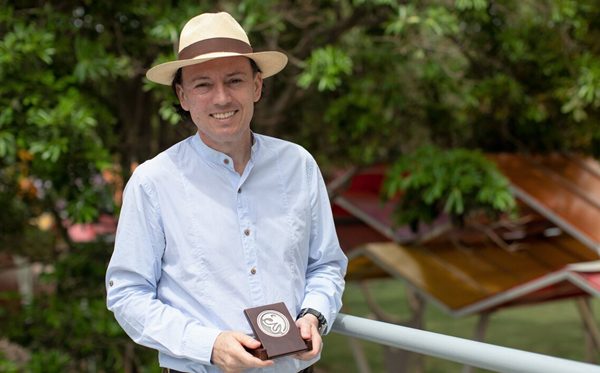 Profesor de la Universidad del Norte recibe el Premio Nacional de Matemáticas, en Colombia
